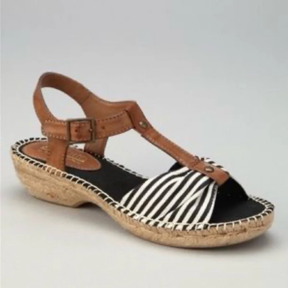 Cliffs By White Mountain Women's Cheerio T-Strap Espadrille Sandals